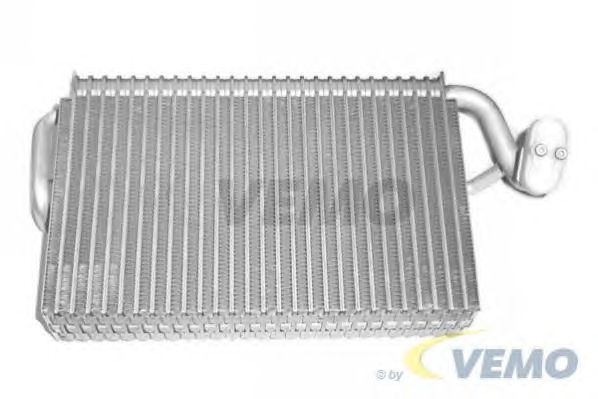 Evaporator, air conditioning V30-65-0018
