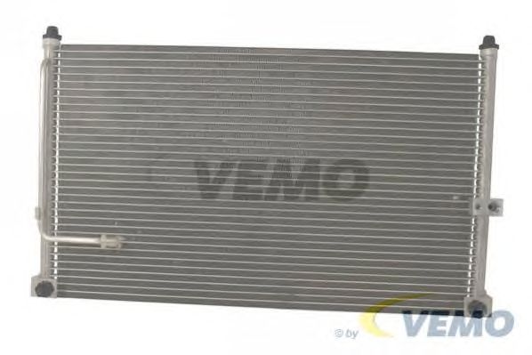 Condensator, airconditioning V32-62-0010