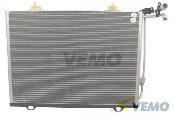 Condensator, airconditioning V30-62-1022