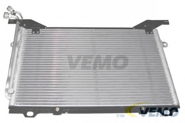 Condensator, airconditioning V30-62-1040