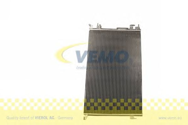 Condenser, air conditioning V40-62-0011