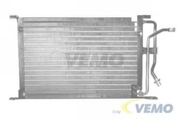 Condenser, air conditioning V25-62-0006