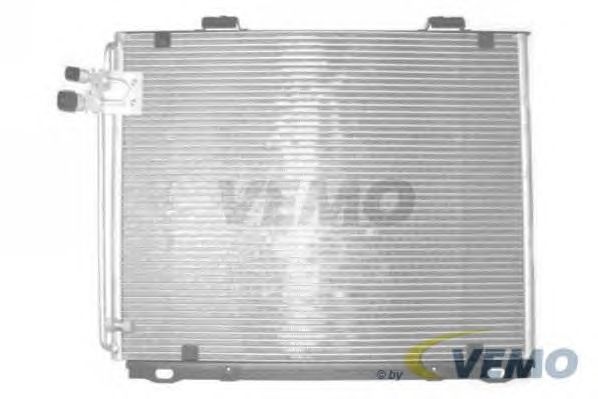 Condensator, airconditioning V30-62-1011