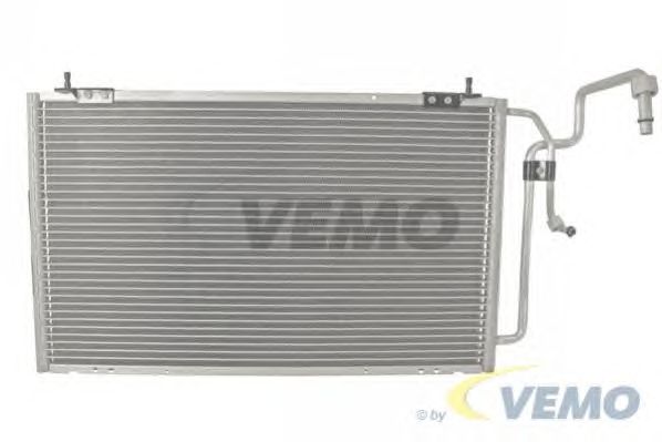 Condenser, air conditioning V42-62-0015