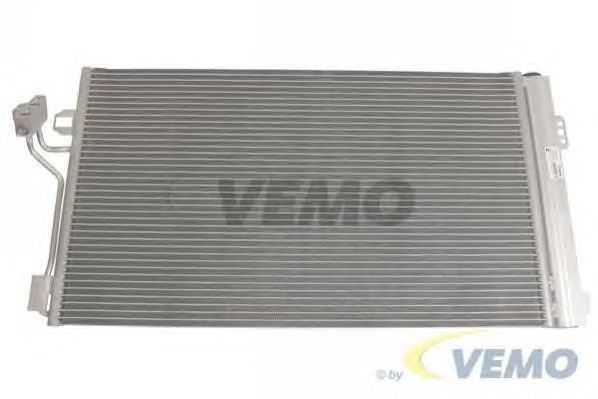Condensator, airconditioning V30-62-1042