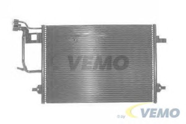 Condenser, air conditioning V15-62-1025