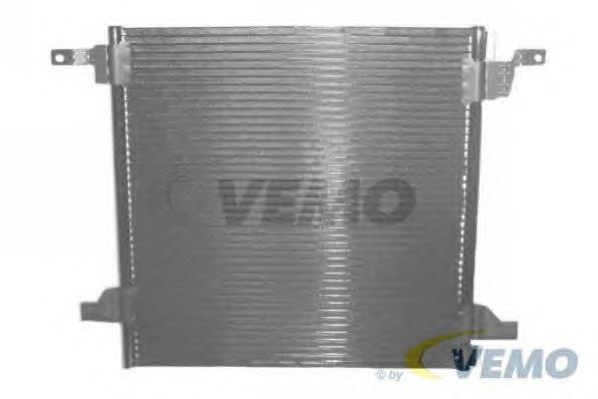 Condensator, airconditioning V30-62-1017