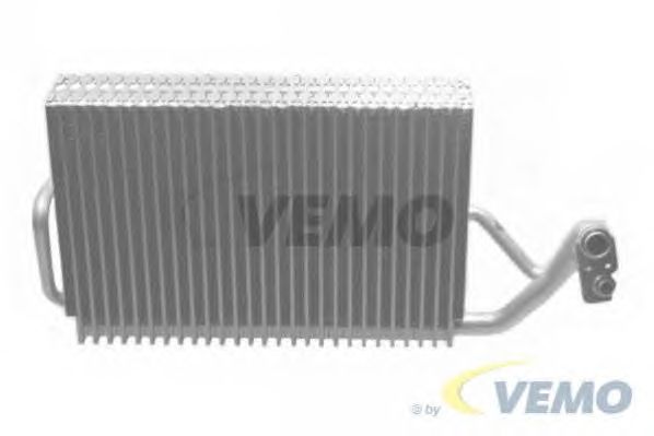Evaporator, air conditioning V30-65-0017