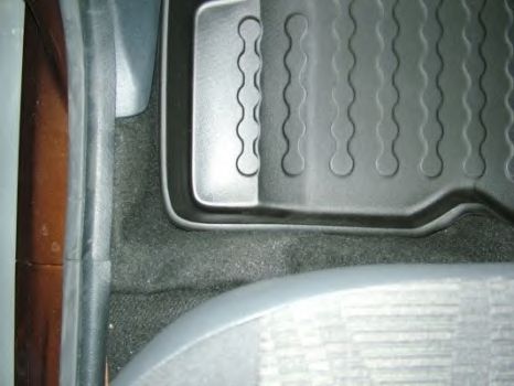 Footwell Tray 42-3946