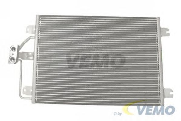 Condensator, airconditioning V42-62-0006