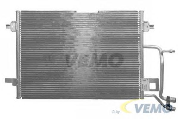 Condensator, airconditioning V15-62-1001