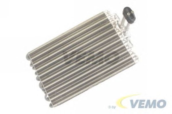 Evaporator, air conditioning V30-65-0034