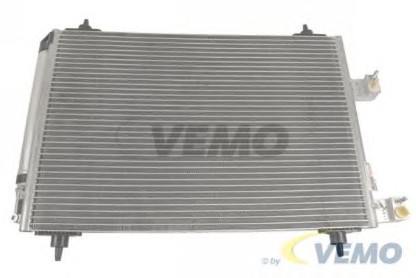 Condensator, airconditioning V42-62-0010