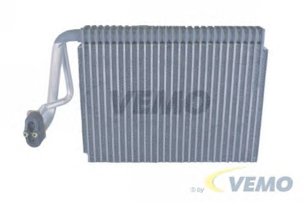 Evaporator, air conditioning V30-65-0029