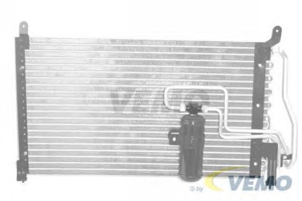 Condensator, airconditioning V40-62-0018