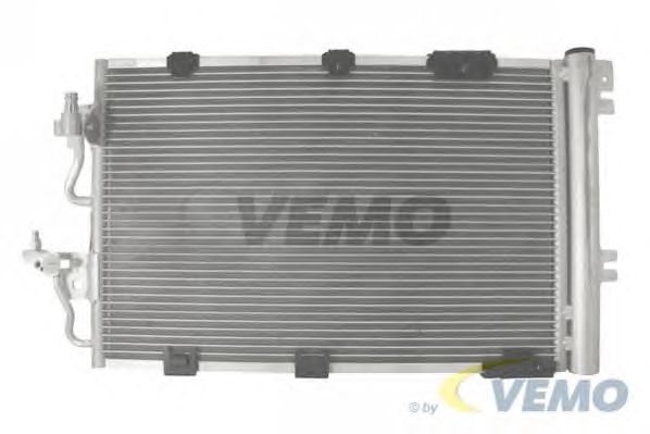 Condensator, airconditioning V40-62-0029