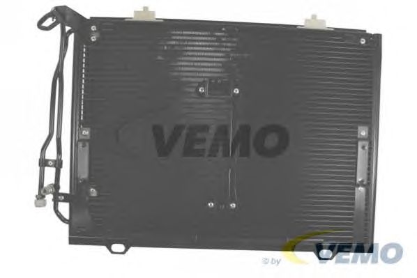 Condensator, airconditioning V30-62-1023