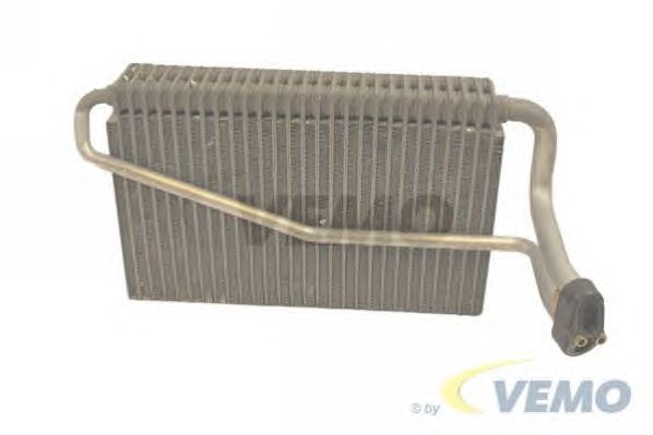 Evaporator, air conditioning V30-65-0030
