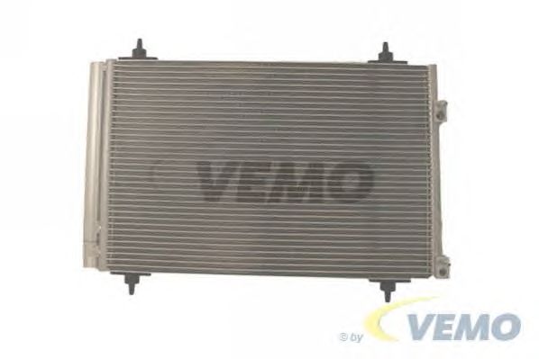 Condensador, ar condicionado V22-62-0009