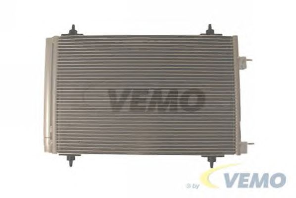 Condensador, ar condicionado V22-62-0010