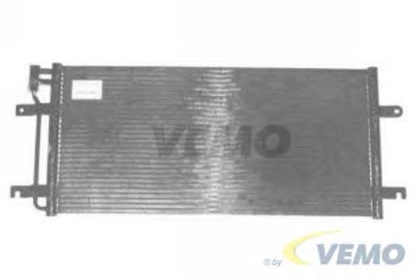Condenser, air conditioning V15-62-1008
